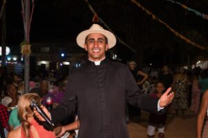 O pároco José Ney ressaltou a relevância da participação da comunidade para o sucesso da festa e já planeja a próxima edição